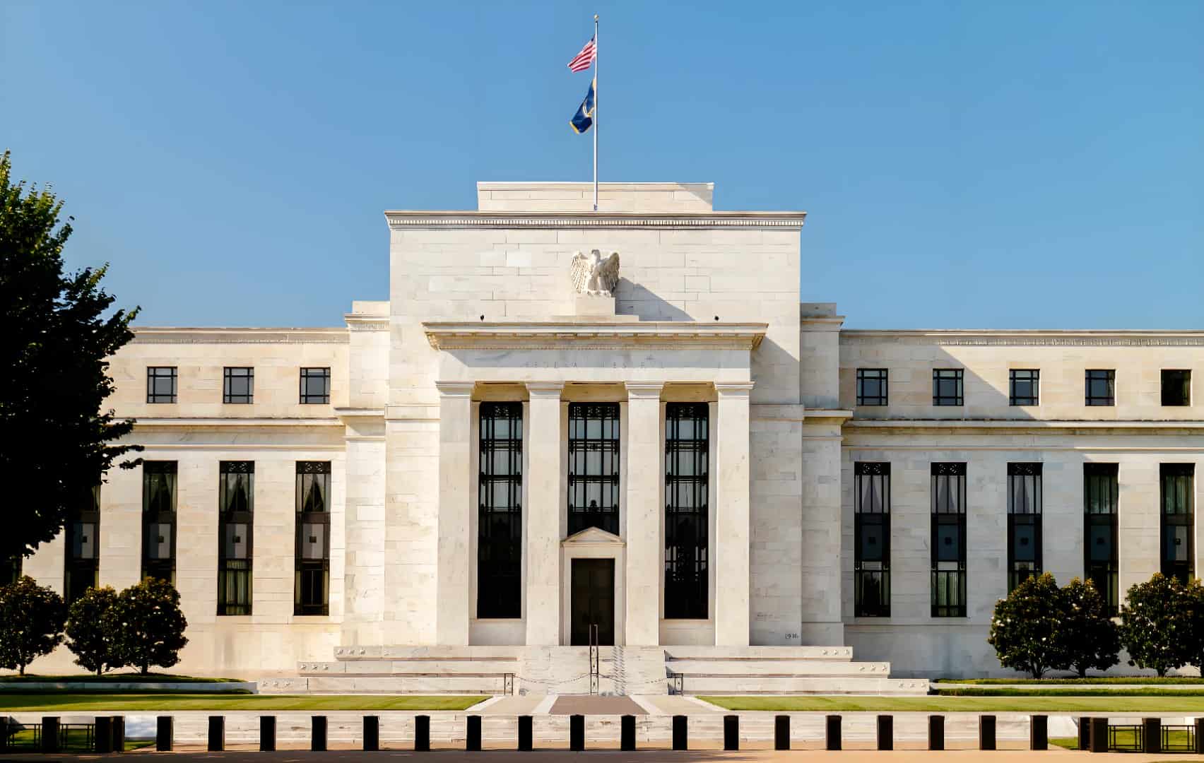 Fed Maintains High Interest Rates, Global Cross-Border Supply Chain Finance Faces Multiple Pressures